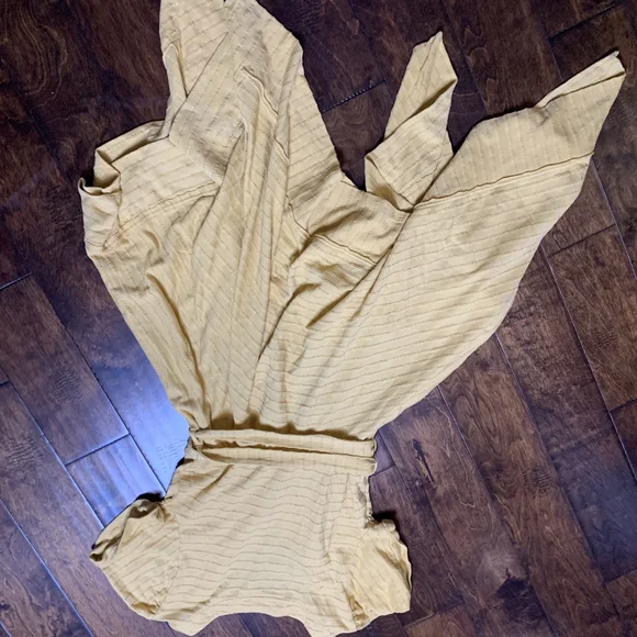 Free People Yellow Freesia Midi Handkerchief Dress Size Large‎